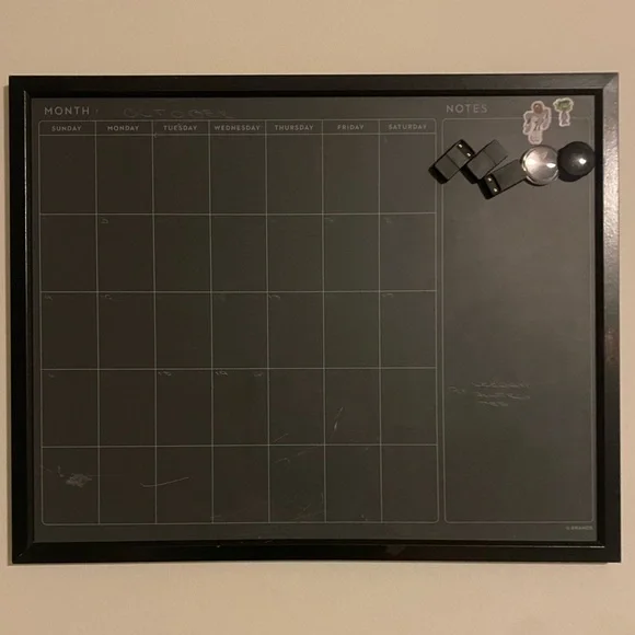 🔸Magnetic Wooden Framed Chalkboard Calendar🔸 - Picture 2 of 5